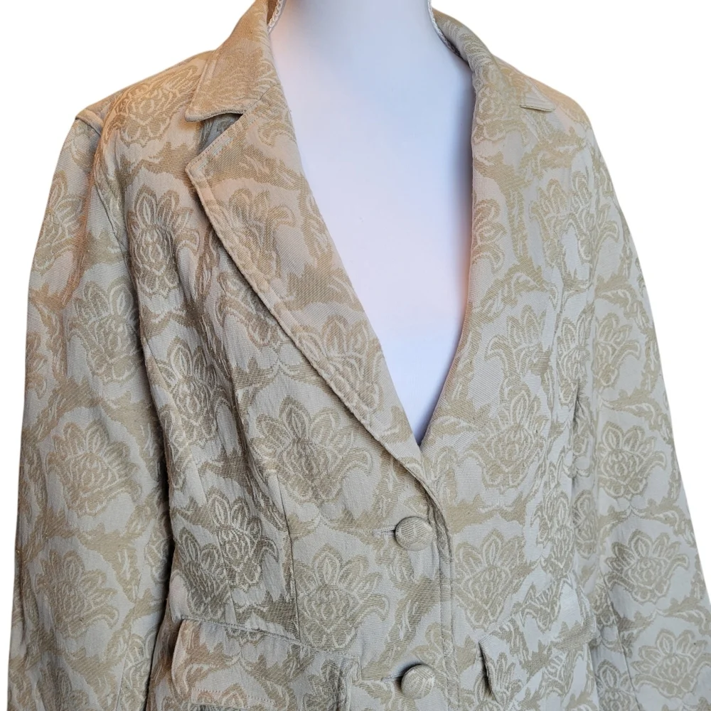 Liz Claiborne Crazy Horse Cream Tan Brocade Style Button Up Blazer Jacket